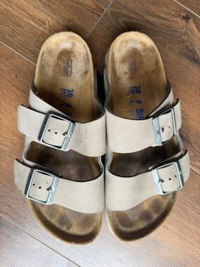 Birkenstock Ladies Arizona Sandals in Dove Grey - “Soft Footbed”-7.5